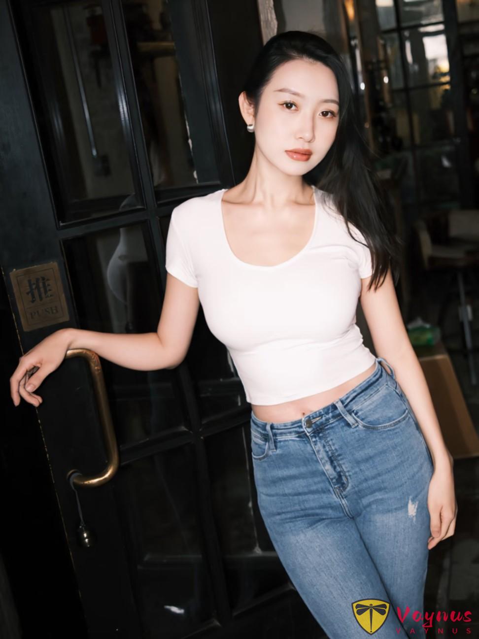 喇叭牛仔裤拍照姿势，一秒穿出港风复古感，巨显腿长S曲线