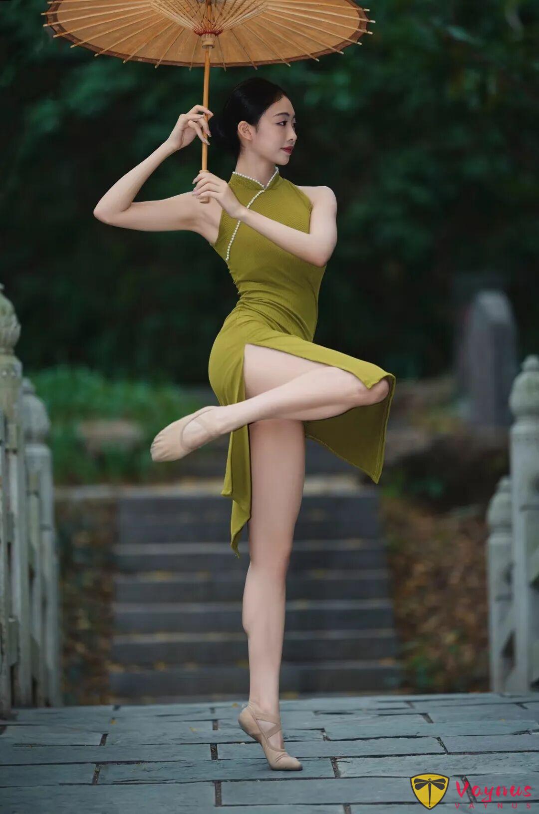 舞蹈生拍旗袍也太絕了!9個教科書般的姿勢,優雅靈動有韻味