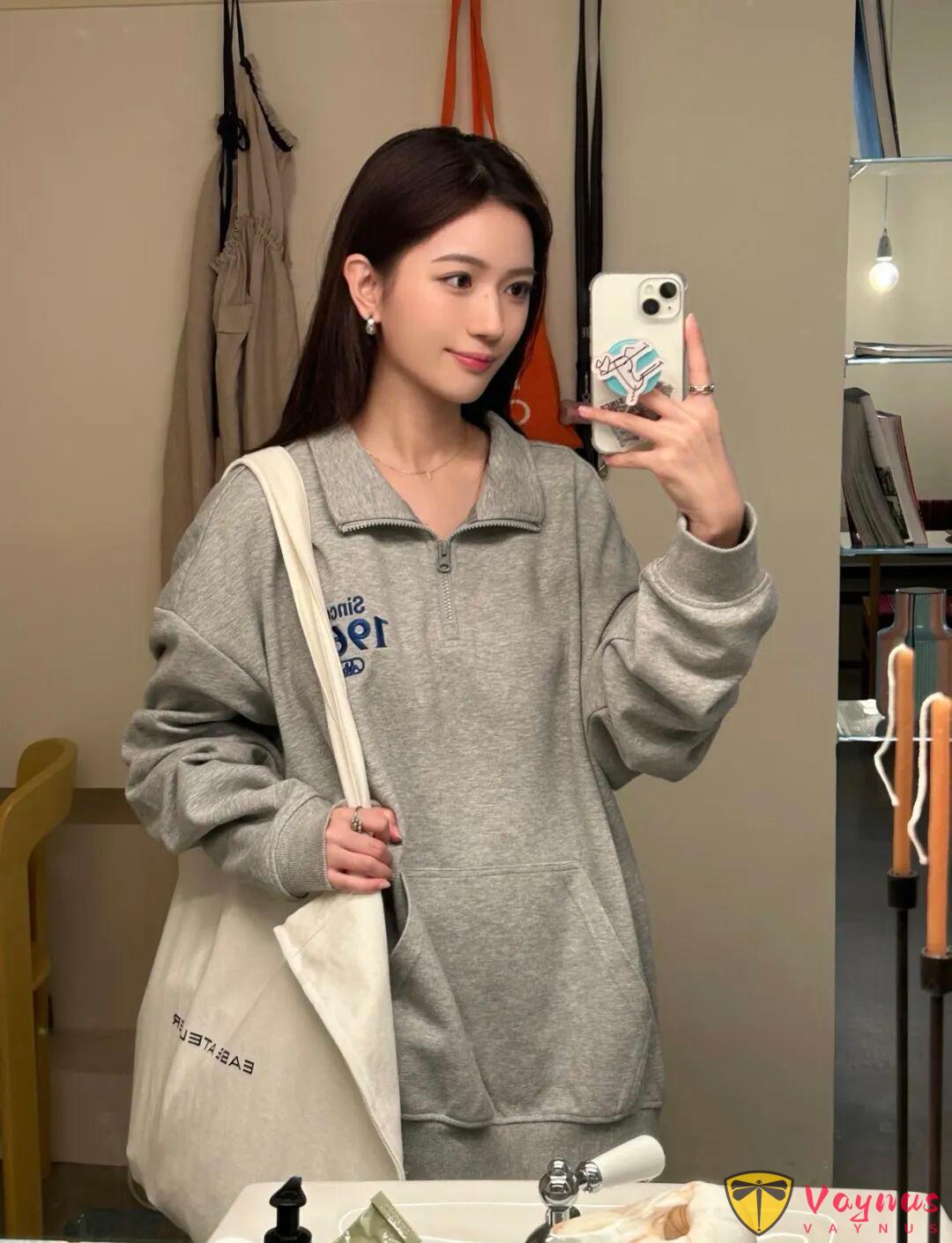 灰色卫衣+碎花半裙超好看的学院女主角风穿搭