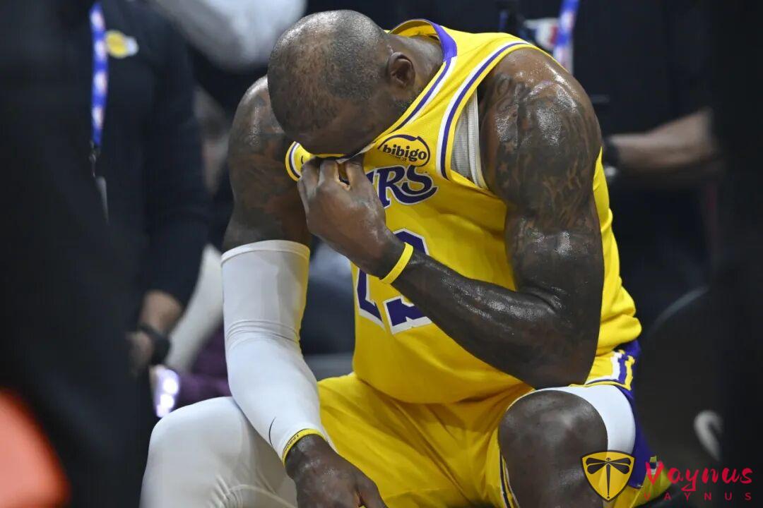 湖人狂输30分！詹姆斯泪洒赛场！布朗尼连得8分，小里复出在即！