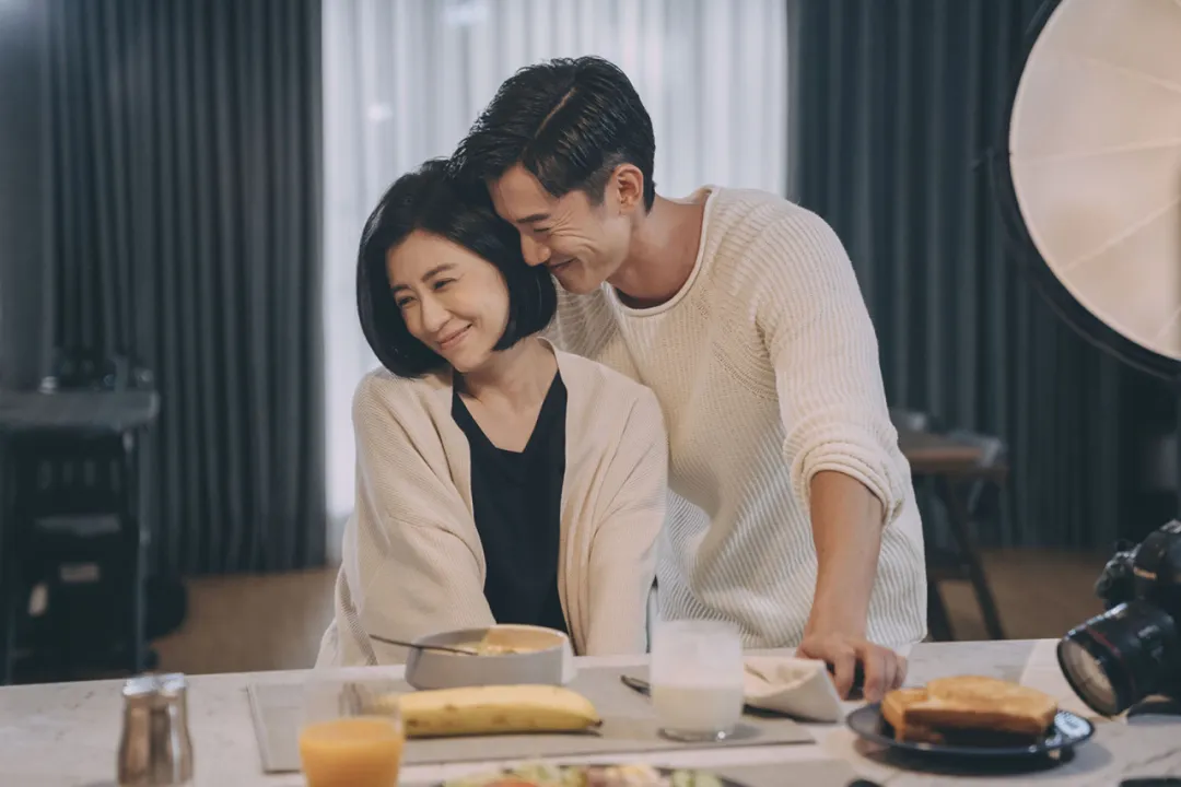 又挖到一部由Netflix出品的寶藏家庭臺劇《媽，別鬧了！》！這劇意外的好看！