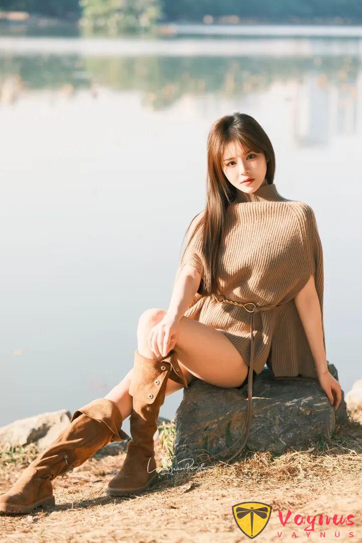 冬天穿毛衣，学几个户外拍照姿势，简约大气不落俗，慵懒随性显气质