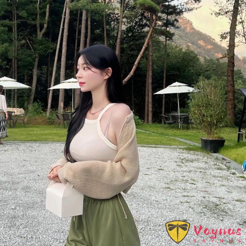 韩国极品女神！凹凸有致，身材和眼睛有点夸张了