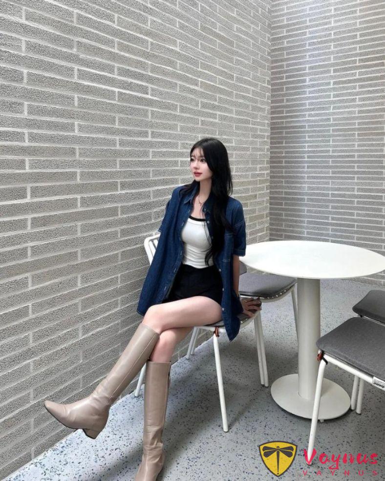 韩国极品女神！凹凸有致，身材和眼睛有点夸张了
