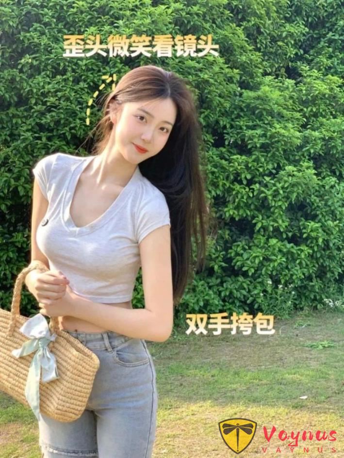 牛仔裤必学的9个万能动作，阳光自然又舒服，拍出青春感拉满的你