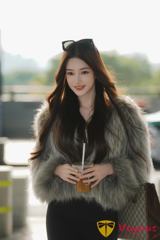 9個韓系站姐拍照姿勢,清冷高階有氣場,拍出女明星出街既視感