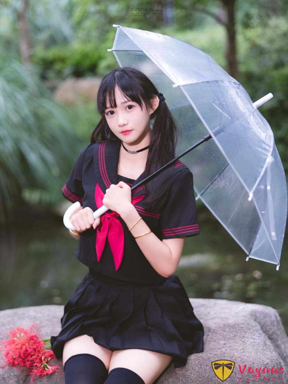 9個彼岸花拍照姿勢，自帶清冷破碎感，拍出日系宿命感大片
