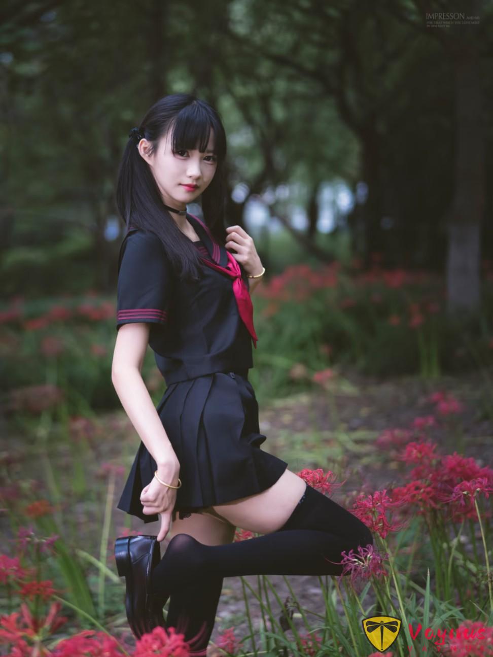 9個彼岸花拍照姿勢，自帶清冷破碎感，拍出日系宿命感大片