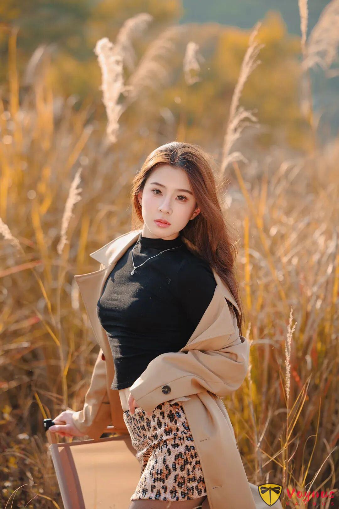 蘆葦蕩怎麼拍才高階？學會這9個氛圍感姿勢，氣質這一塊拿捏了