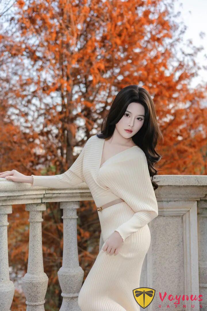 9个温柔针织裙拍照姿势，显瘦遮肉又有气质，路人也能拍出女神感