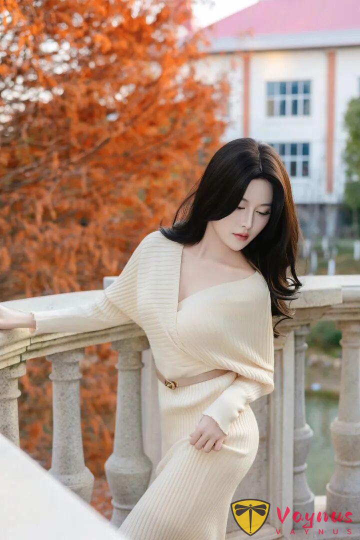 9个温柔针织裙拍照姿势，显瘦遮肉又有气质，路人也能拍出女神感