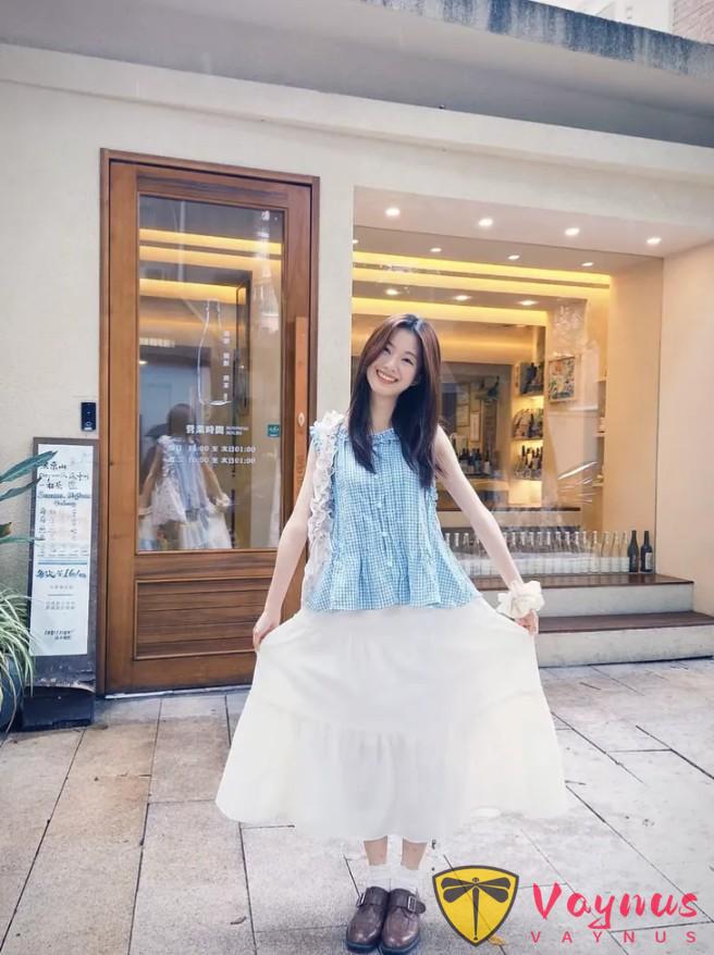 6個穿裙子拍照姿勢，自由鬆弛不做作，甜妹氛圍拉滿，誰拍誰好看