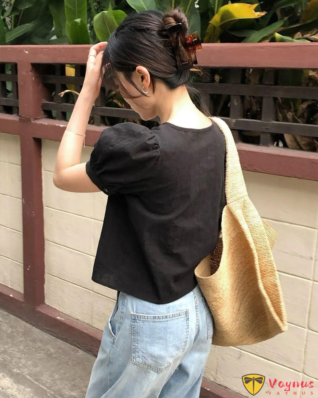 白色蕾丝娃娃衫穿搭灵感