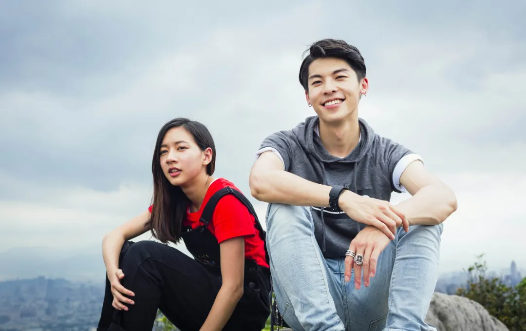 許光漢和吳慷仁兩大男神加持，大膽辛辣劇情臺劇《戀愛沙塵暴》不容錯過！