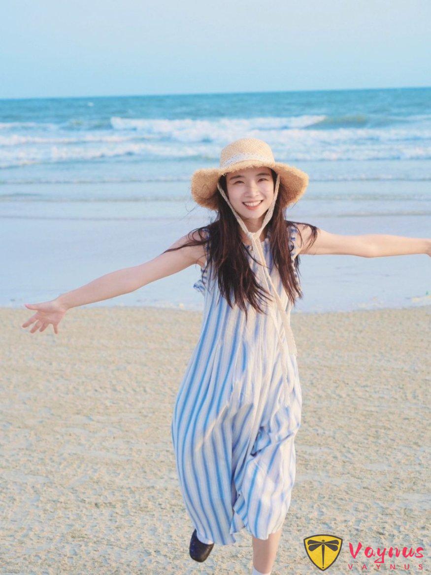 海边怎么拍出高级感？6个海边拍照姿势，拍照自然松弛有生命力，谁拍谁好看！