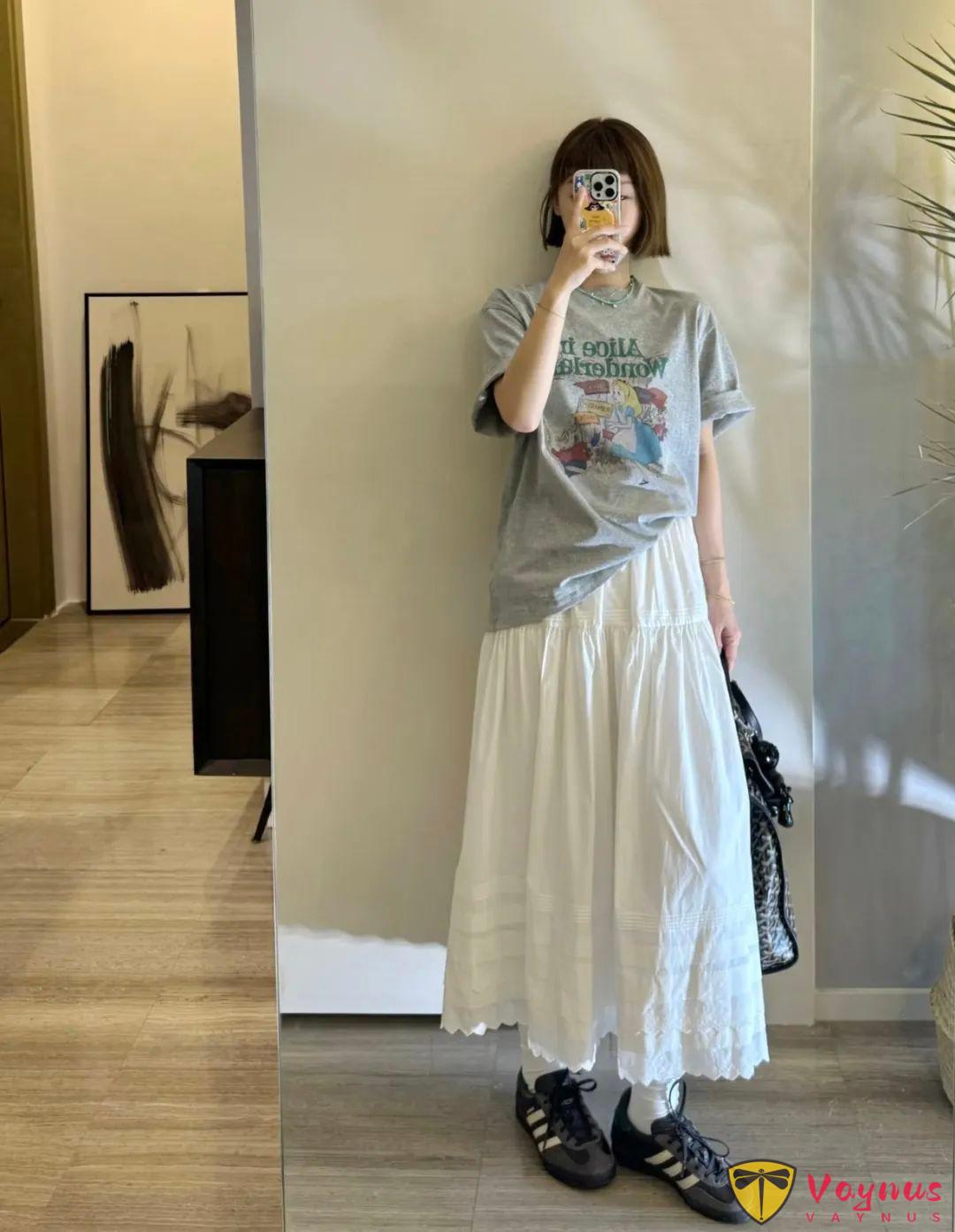 白色半裙穿搭灵感