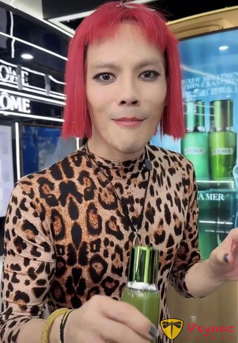 那個半夜砸車要500萬的男人,現在,他爸媽給媳婦2000億!