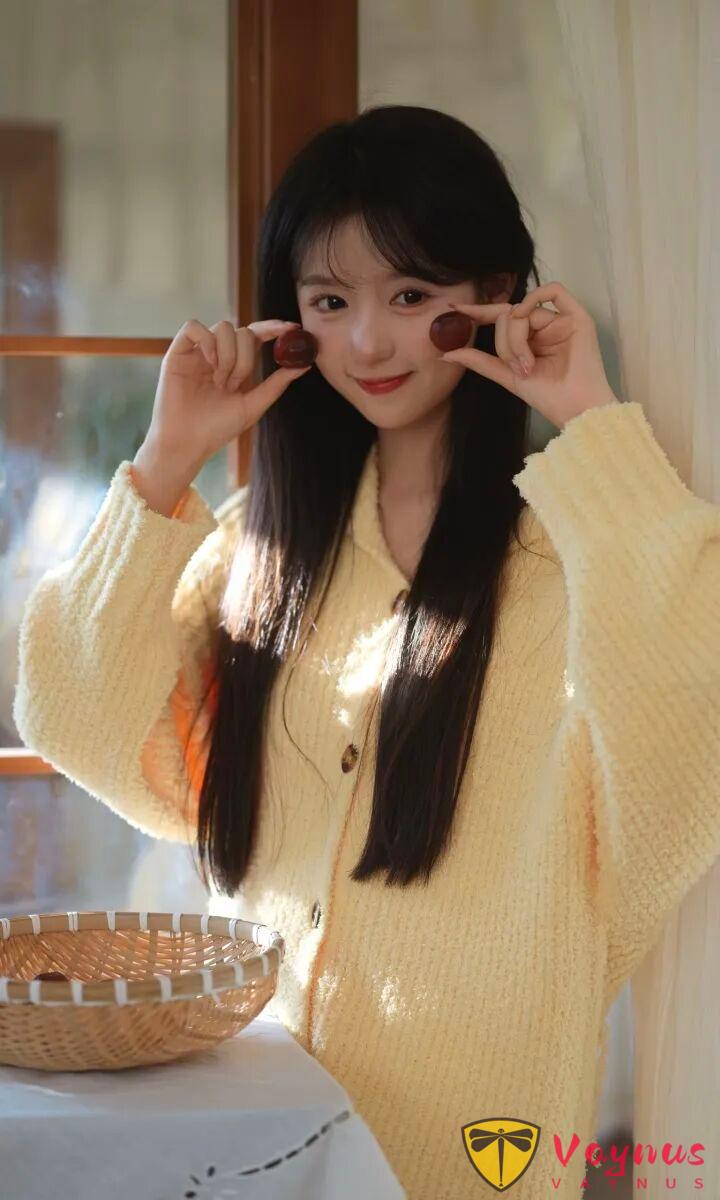 9個冬日居家拍照姿勢，窗邊光影+慵懶毛衣，治癒系大片美哭朋友圈