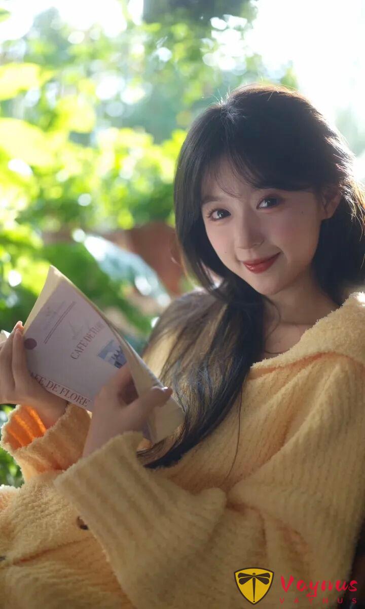 9個冬日居家拍照姿勢，窗邊光影+慵懶毛衣，治癒系大片美哭朋友圈