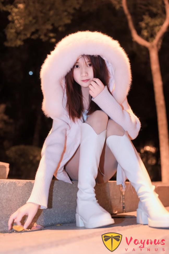 冬天穿羽绒服,9个拍照姿势,软糯可爱、显瘦保暖,谁能不爱呀