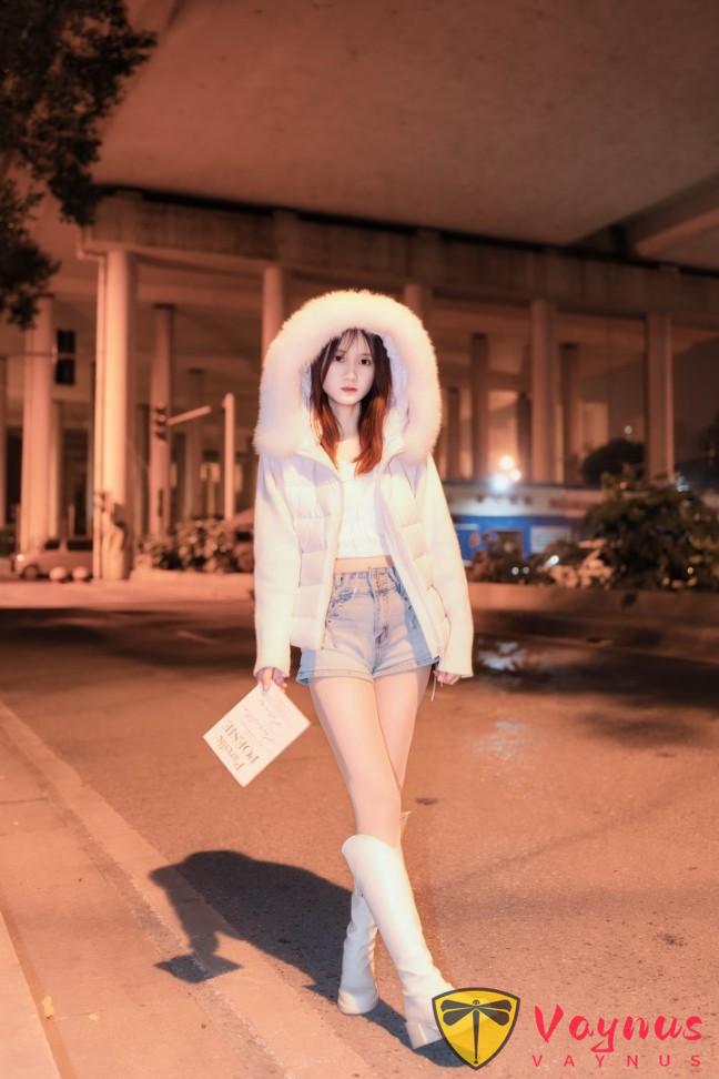 冬天穿羽绒服,9个拍照姿势,软糯可爱、显瘦保暖,谁能不爱呀