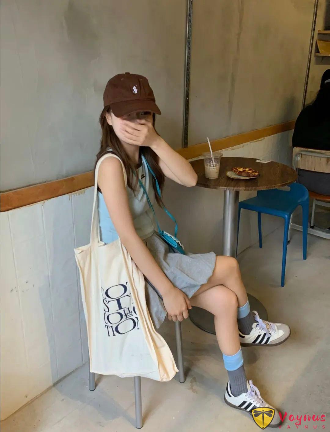 松弛可爱的少女穿搭