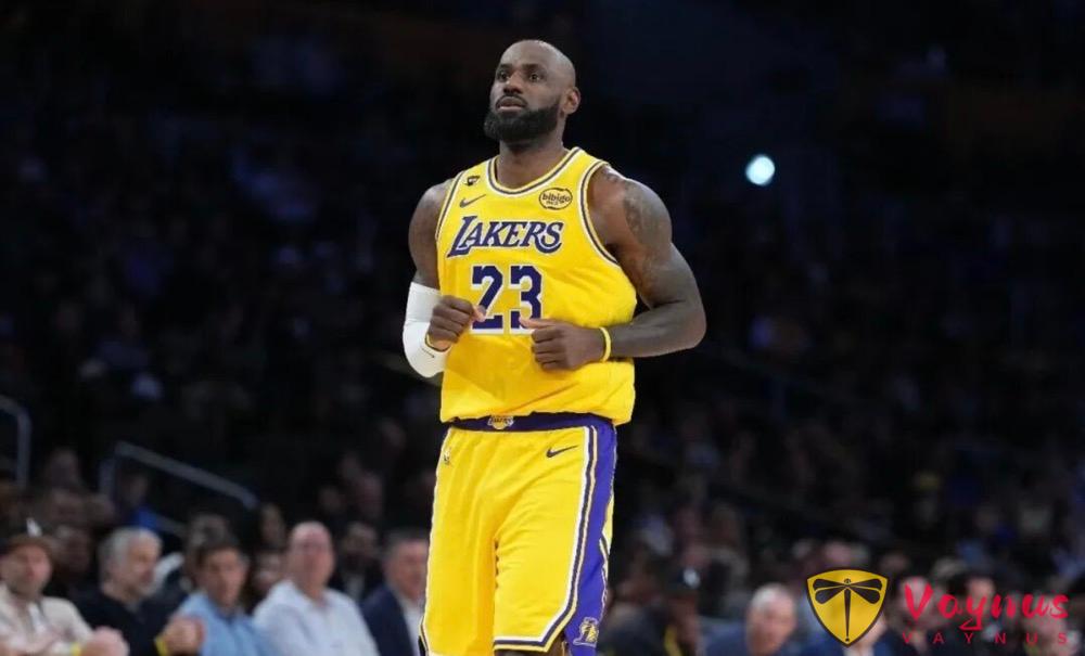 1769657238455098520.jpg 湖三崩果然名不虚传!不过詹姆斯表现堪称灾难!