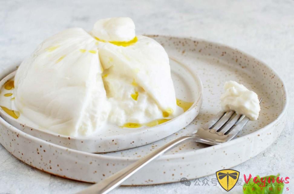 義大利人最驕傲的乳酪之一：布拉塔到底好吃在哪裏