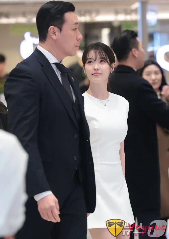 張元英籤售玩手機?樸信惠涉嫌逃稅?樸春爆樸山多拉吸毒?保鏢區別對IU曹承衍?ADOR刪除Danielle?