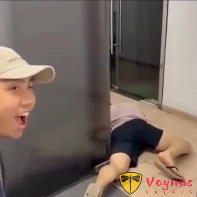 高管與網紅女下屬,6分鐘辦公室“激戰”影片曝光!叫聲很高亢!