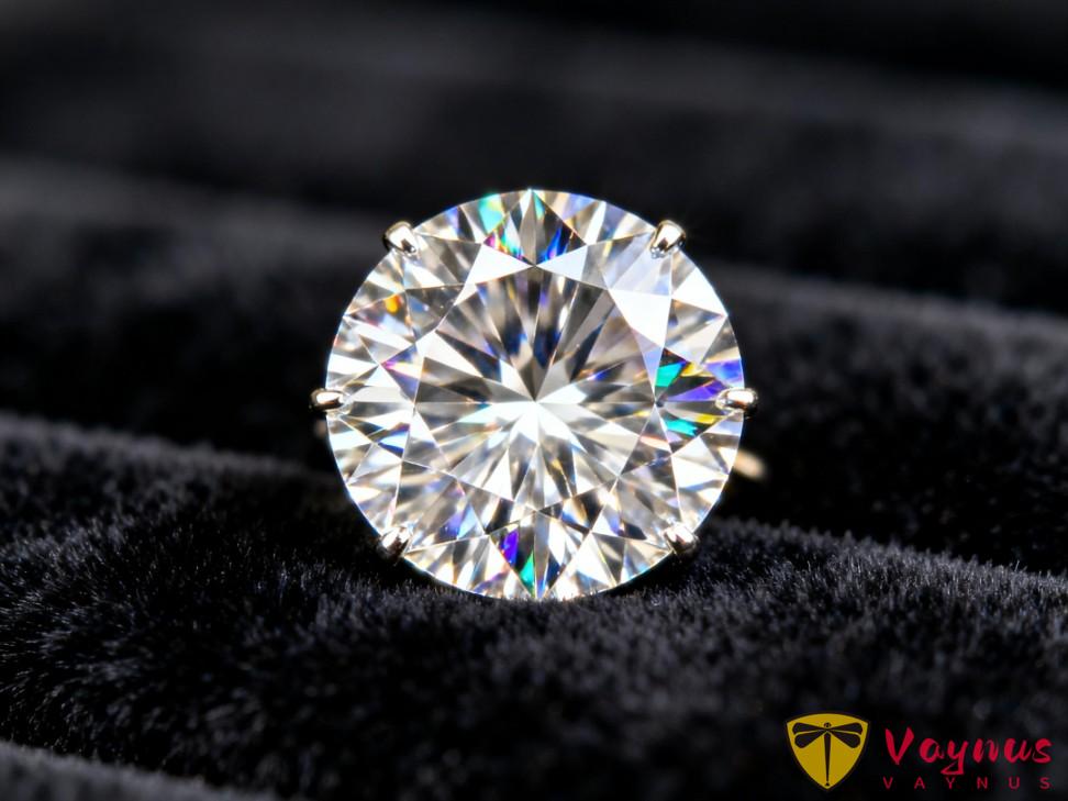 高管與網紅女下屬,6分鐘辦公室“激戰”影片曝光!叫聲很高亢!