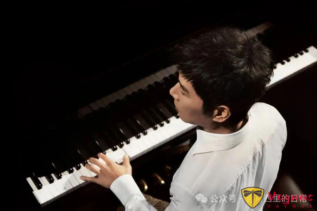 音乐才子伍思凯的美仑美奂的经典励志故事！