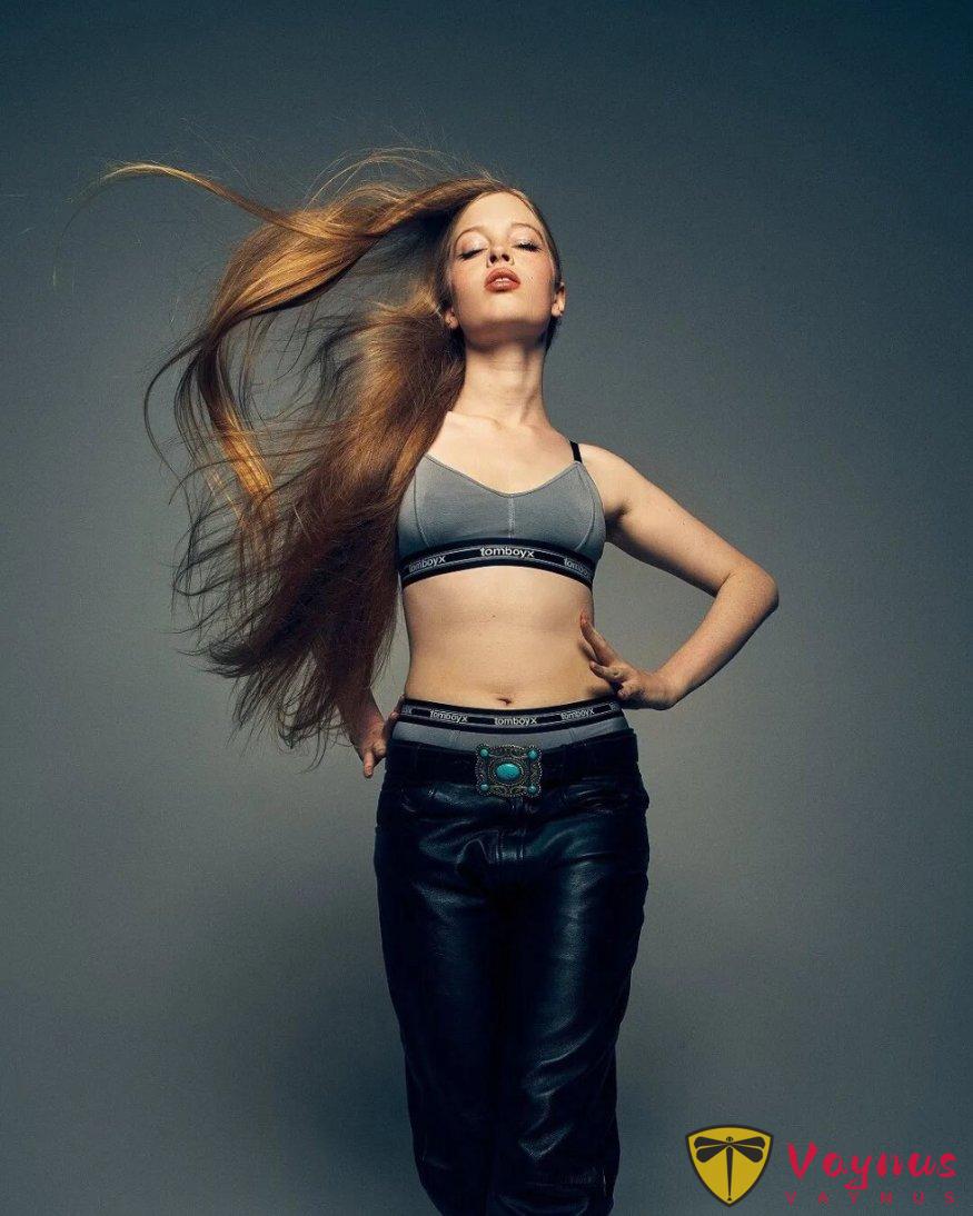 馬斯克的跨性別女兒 硬控巴黎秀場！