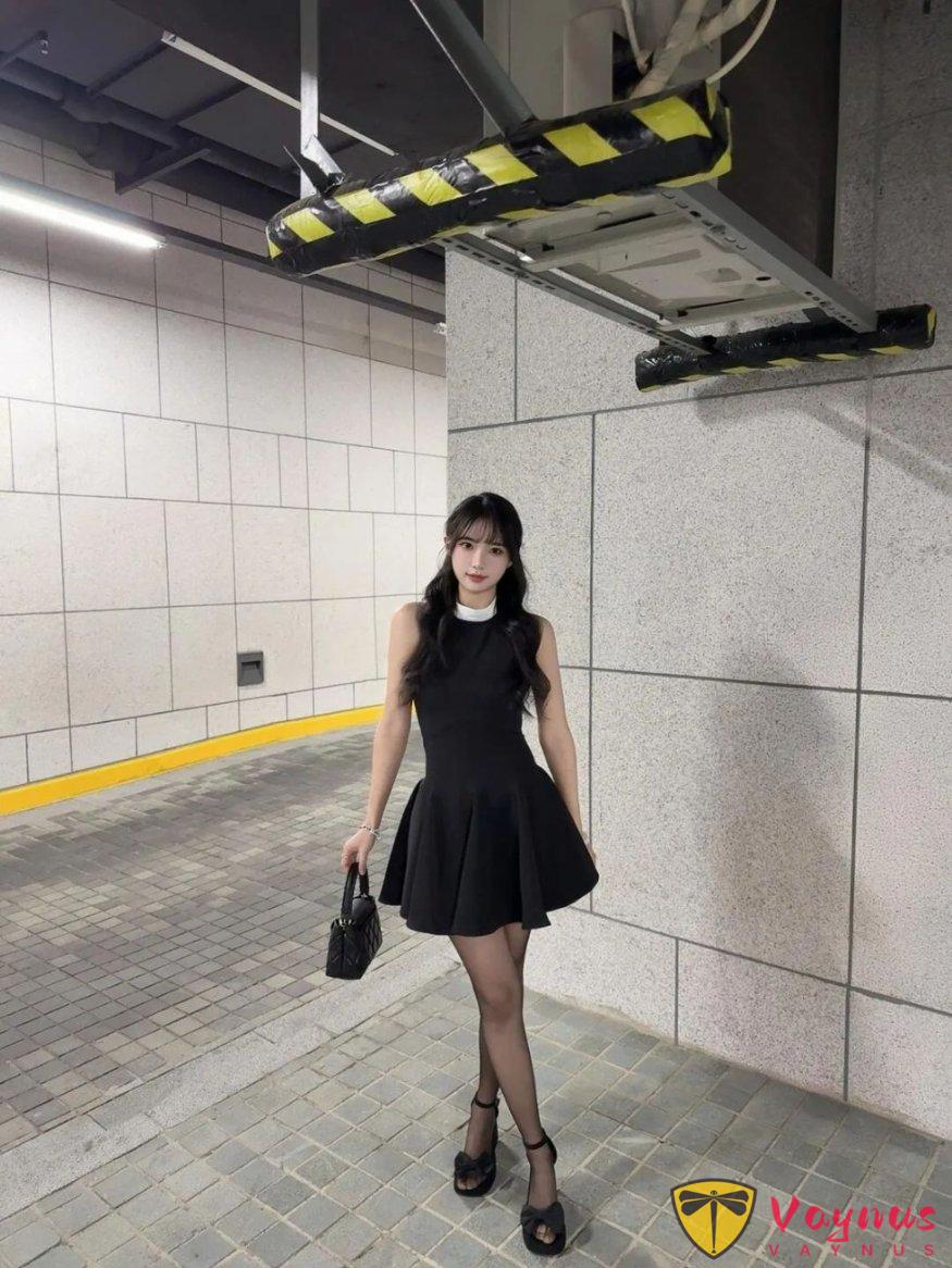 地铁通道拍照技巧，3个实用姿势，时髦感、空间感、层次感一步到位