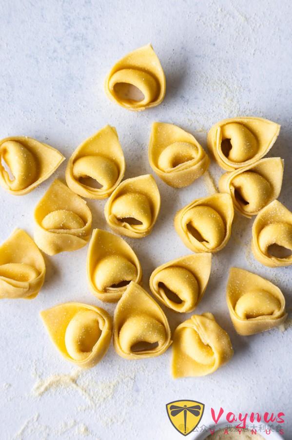 Ravioli和Tortelloni究竟有什么区别？一次看懂两大意式包馅面食