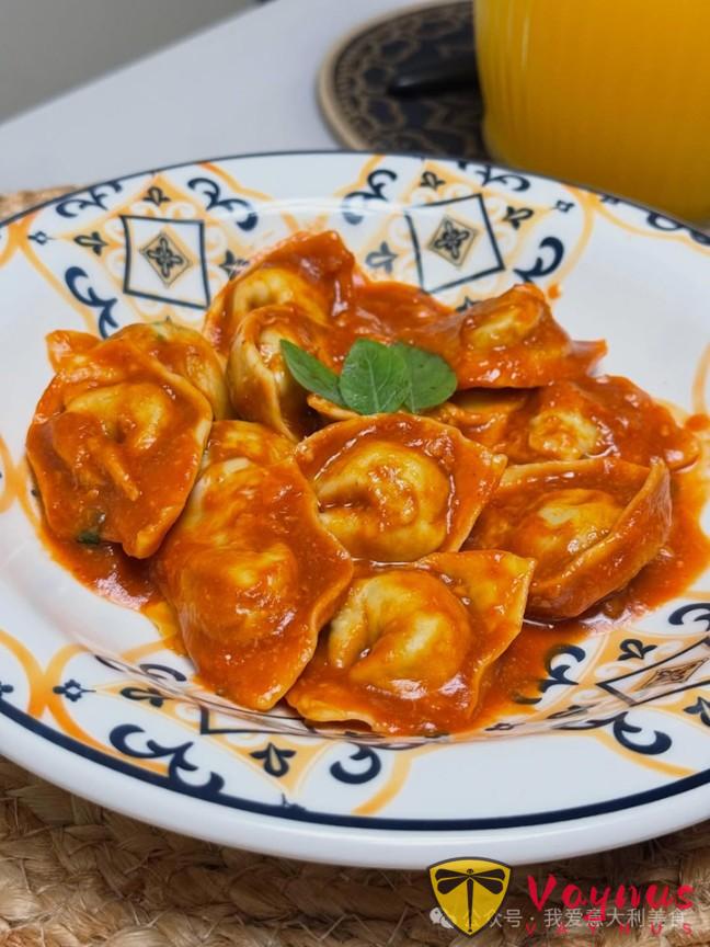 Ravioli和Tortelloni究竟有什么区别？一次看懂两大意式包馅面食