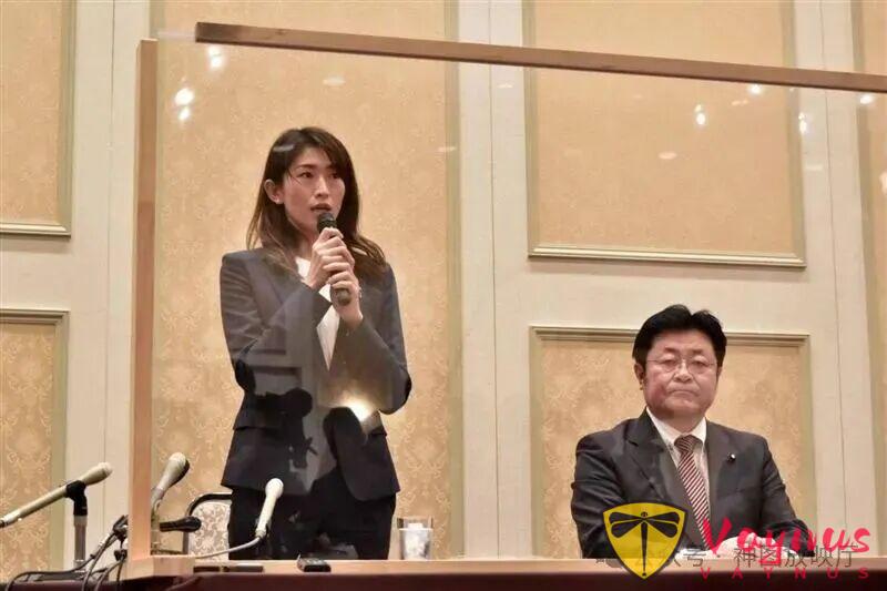 F級大尺度寫真女星「森下千里」當上了內閣大臣？附多張早起圖片