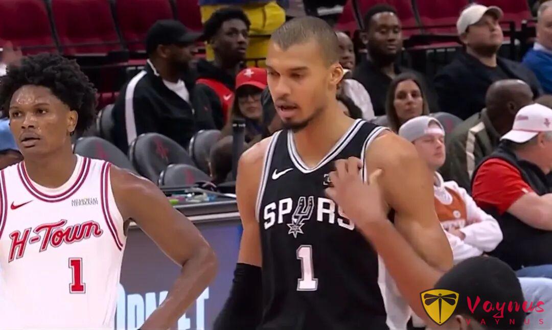 文班28+16+5帽！马刺111-99客场逆转火箭！