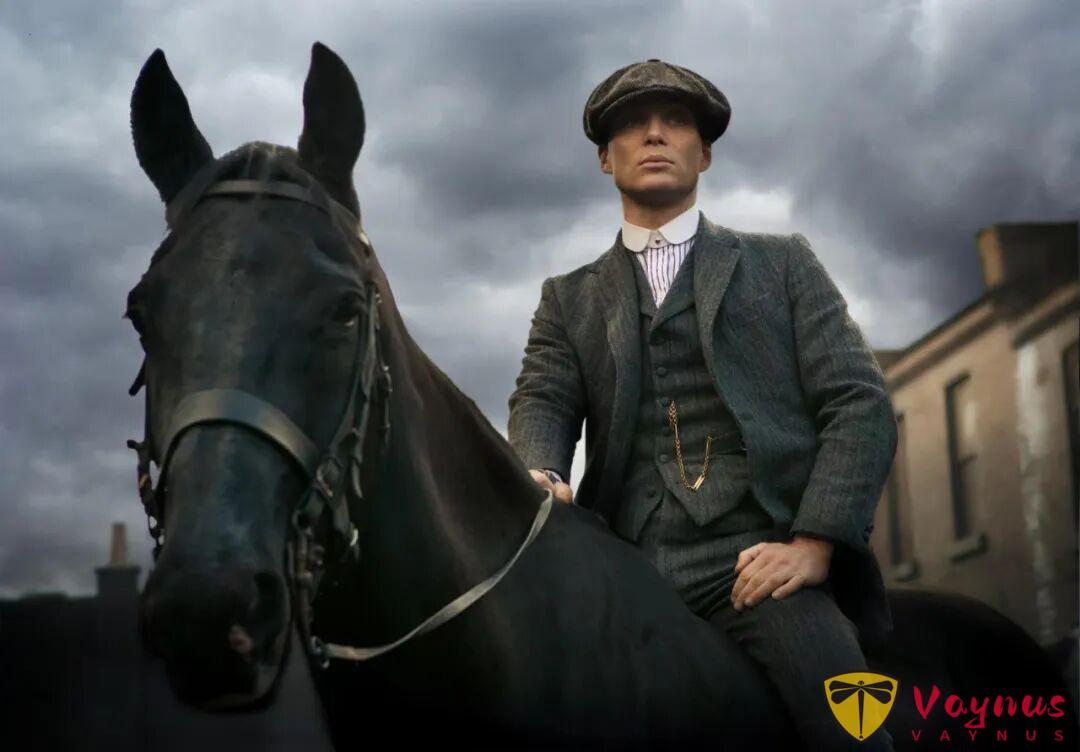 犯罪英剧《浴血黑帮》:史上真实的“剃刀党”,他们衣冠楚楚,却个个眼神犀利!