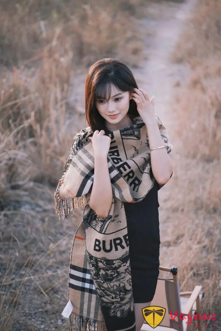 戶外質感寫真，9個氛圍感動作，溫柔浪漫顯氣質，每張都是雜誌封面