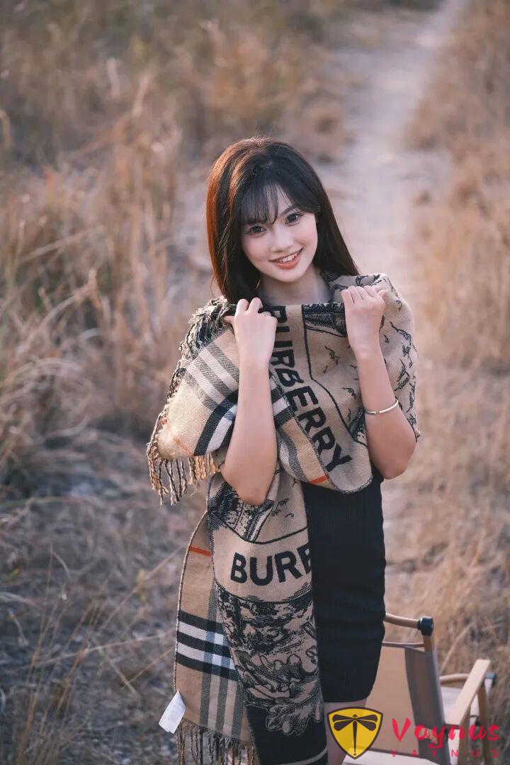 戶外質感寫真，9個氛圍感動作，溫柔浪漫顯氣質，每張都是雜誌封面