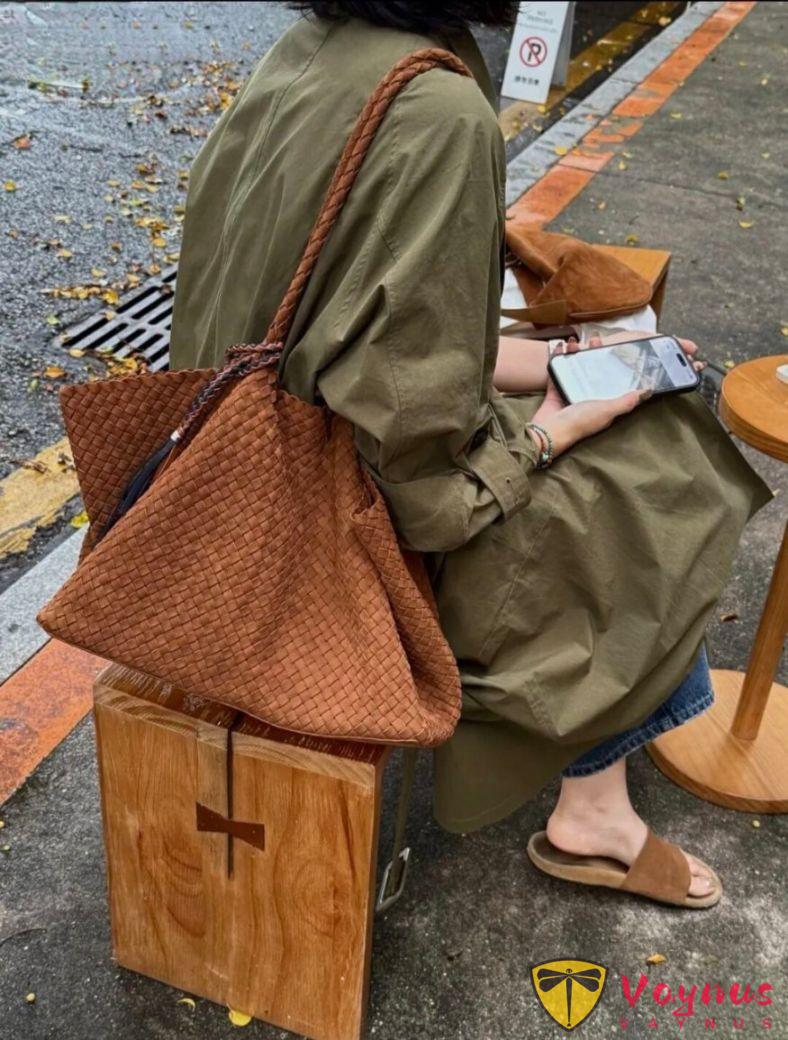 軍綠色風衣的穿搭靈感