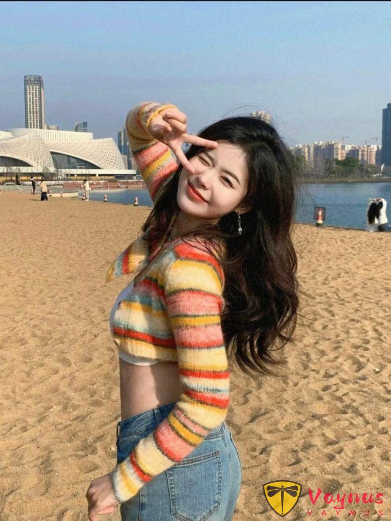 沙灘元氣甜妹寫真,9個定製姿勢拍出陽光活力感