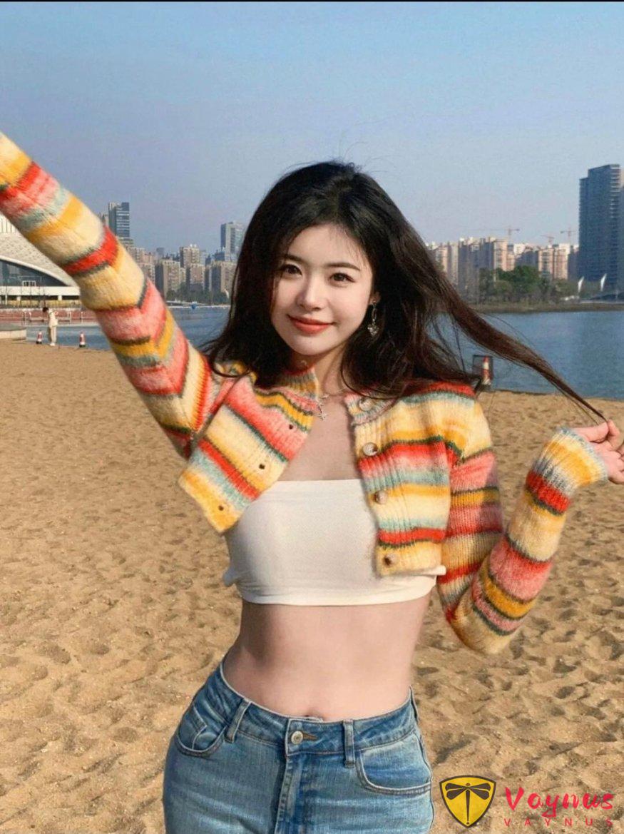 沙灘元氣甜妹寫真,9個定製姿勢拍出陽光活力感