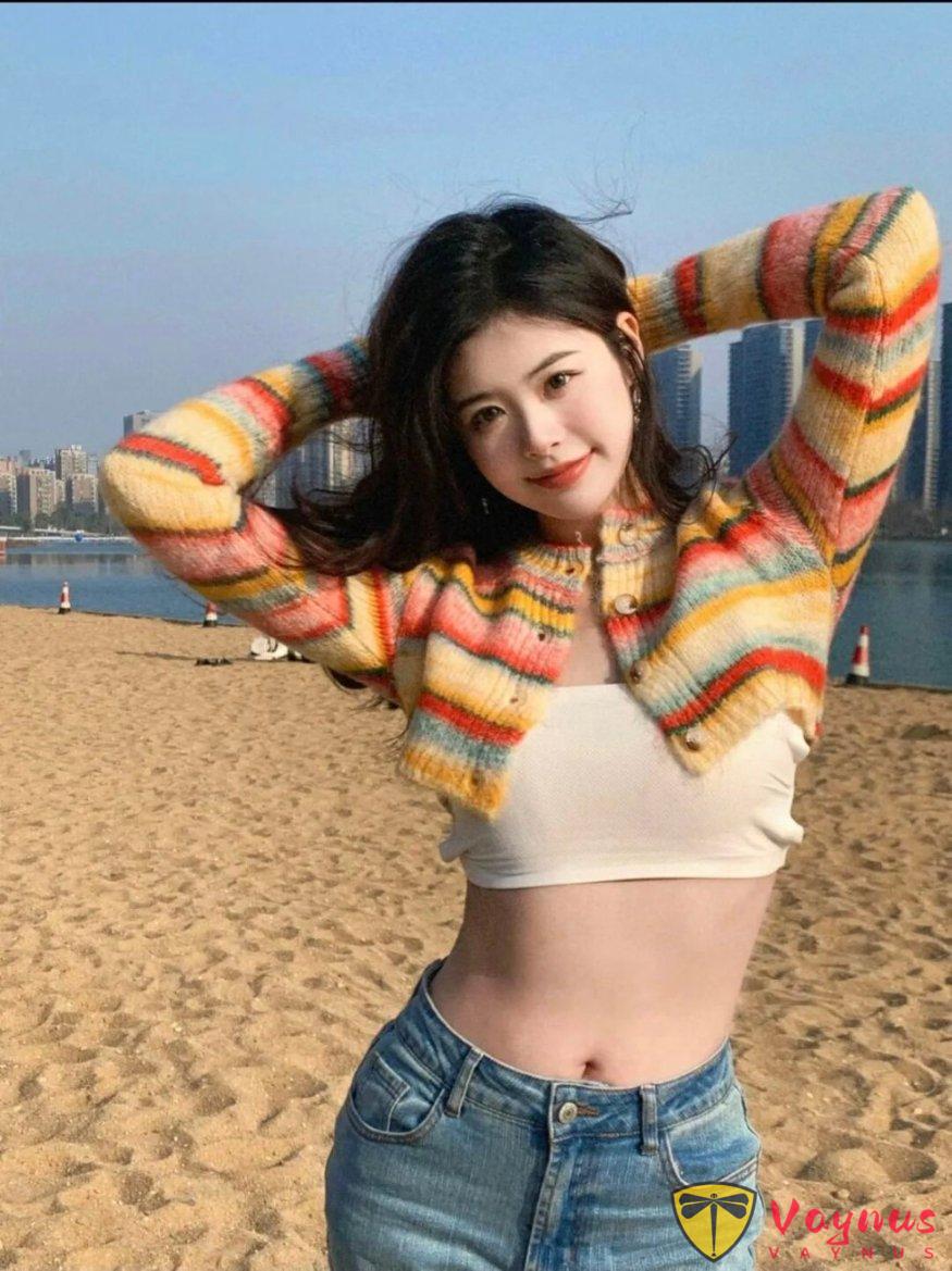 沙灘元氣甜妹寫真,9個定製姿勢拍出陽光活力感