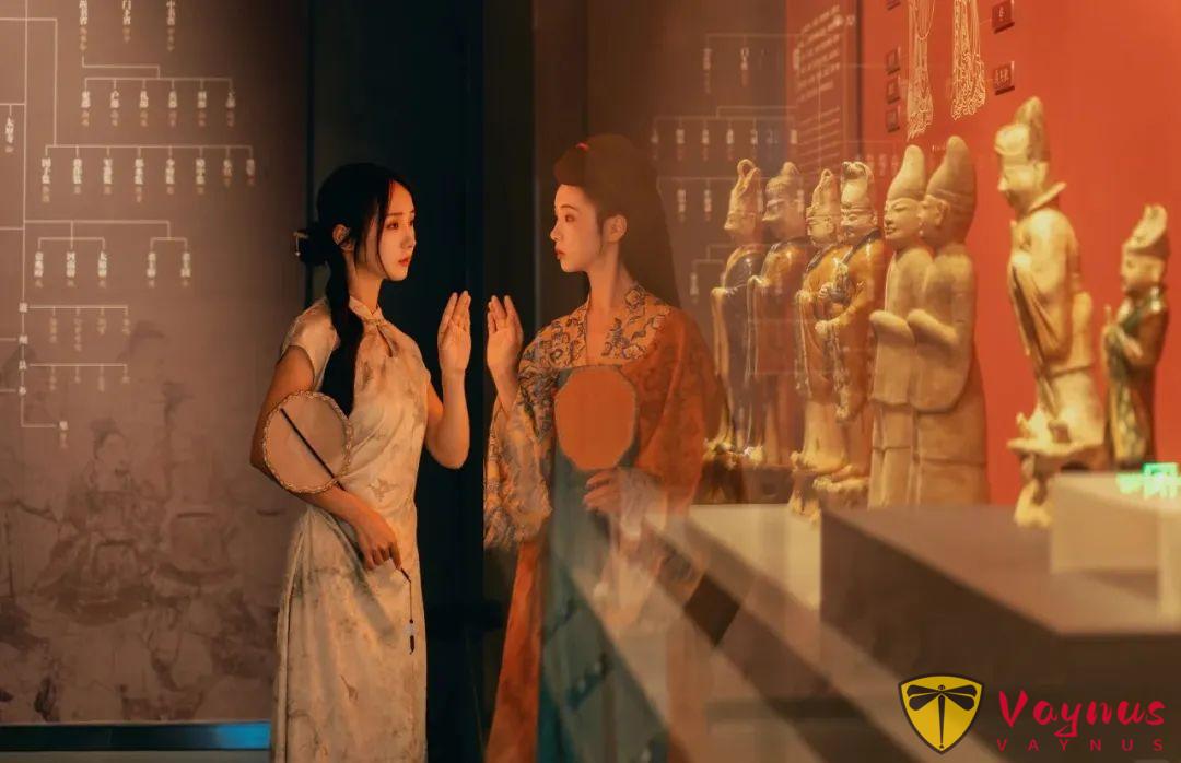 火遍全网的博物馆“前世今生”照片，拍摄教程来咯，古今穿越感拉满，宿命感十足~ 真的太美了！