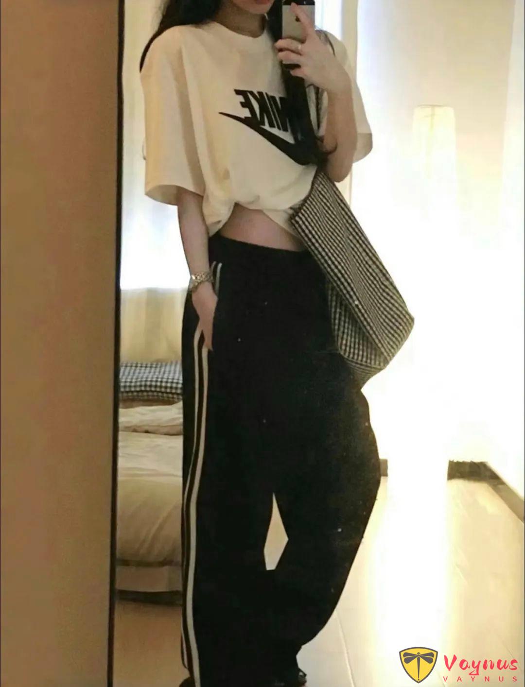 校服裤子怎么搭才好看？