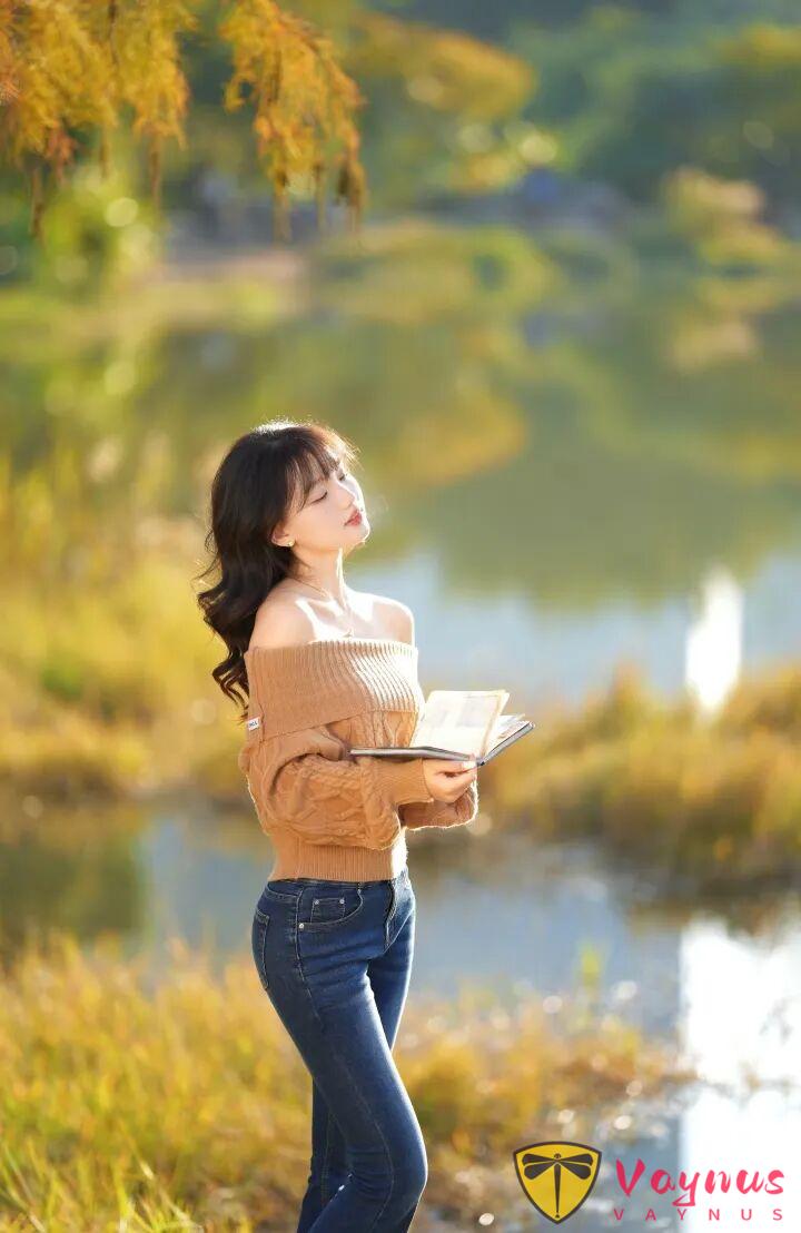 拒绝平平无奇！9个逆光人像拍照姿势，温柔松弛显气质，美到发光