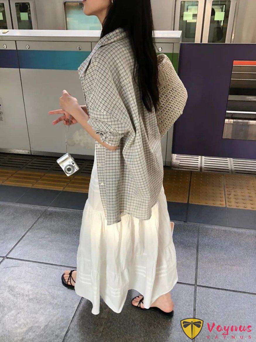 卡其色格子襯衫+牛仔褲