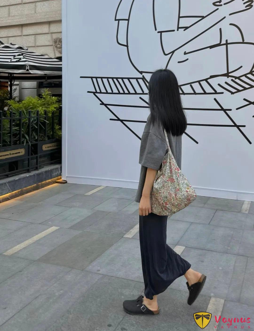 灰色半裙怎麼搭